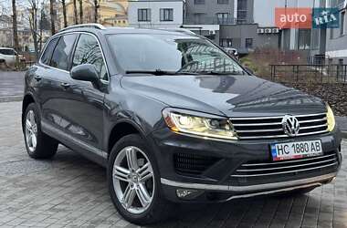 Позашляховик / Кросовер Volkswagen Touareg 2015 в Львові