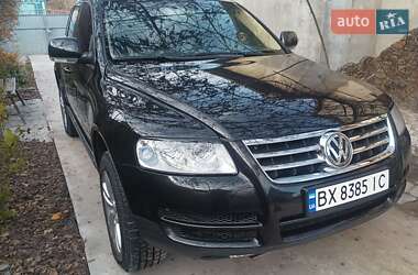 Внедорожник / Кроссовер Volkswagen Touareg 2005 в Каменец-Подольском