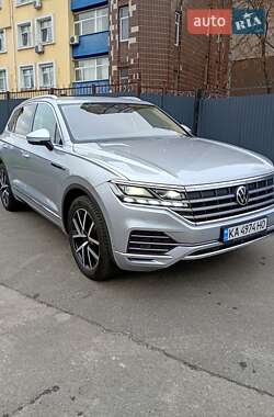 Позашляховик / Кросовер Volkswagen Touareg 2022 в Києві