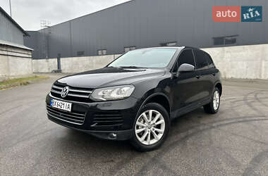 Внедорожник / Кроссовер Volkswagen Touareg 2010 в Киеве