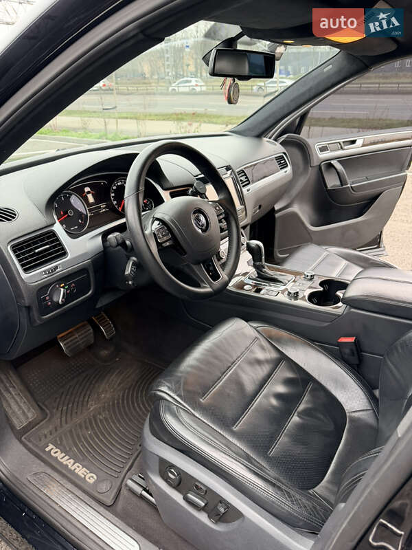 Позашляховик / Кросовер Volkswagen Touareg 2014 в Києві фото 14 Позашляховик / Кросовер Volkswagen Touareg 2014 в Києві