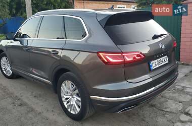 Внедорожник / Кроссовер Volkswagen Touareg 2018 в Черкассах