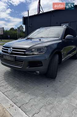 Позашляховик / Кросовер Volkswagen Touareg 2011 в Івано-Франківську