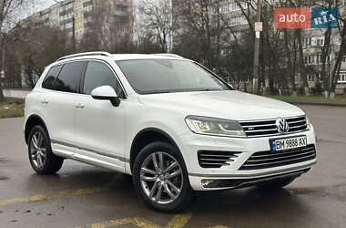Внедорожник / Кроссовер Volkswagen Touareg 2015 в Конотопе