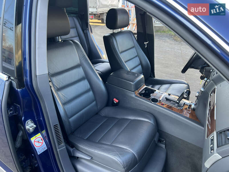 Внедорожник / Кроссовер Volkswagen Touareg 2008 в Черновцах