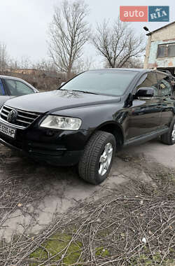 Внедорожник / Кроссовер Volkswagen Touareg 2004 в Каменском