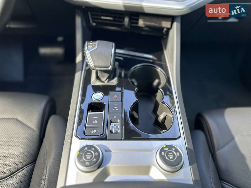 Позашляховик / Кросовер Volkswagen Touareg 2020 в Києві фото 8 Позашляховик / Кросовер Volkswagen Touareg 2020 в Києві