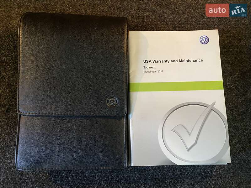 Внедорожник / Кроссовер Volkswagen Touareg 2011 в Умани