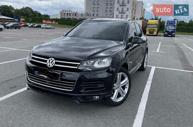Внедорожник / Кроссовер Volkswagen Touareg 2012 в Львове