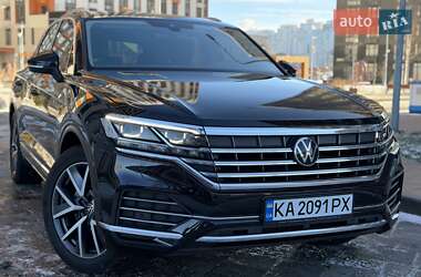 Внедорожник / Кроссовер Volkswagen Touareg 2022 в Киеве