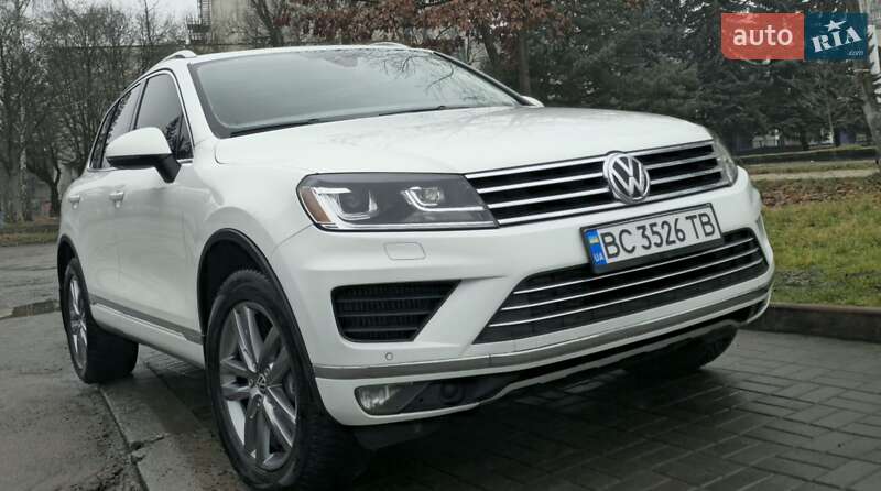 Внедорожник / Кроссовер Volkswagen Touareg 2014 в Львове
