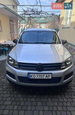 Внедорожник / Кроссовер Volkswagen Touareg 2011 в Тячеве