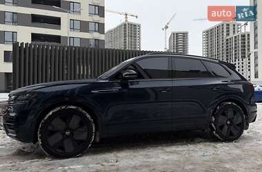 Внедорожник / Кроссовер Volkswagen Touareg 2023 в Киеве