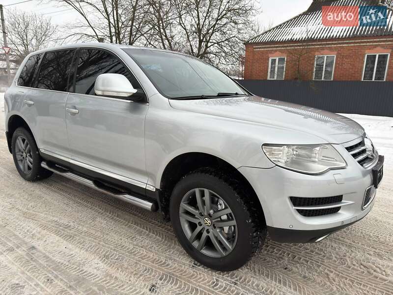 Внедорожник / Кроссовер Volkswagen Touareg 2008 в Ахтырке