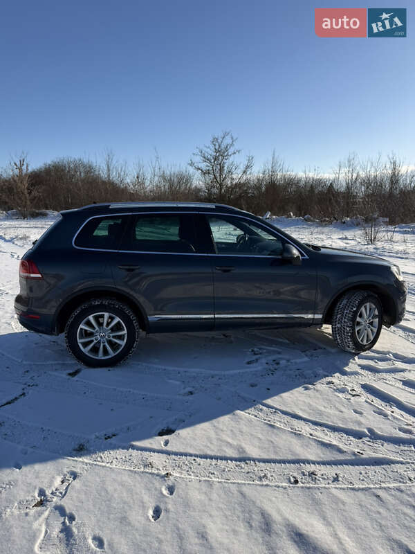 Позашляховик / Кросовер Volkswagen Touareg 2012 в Тернополі