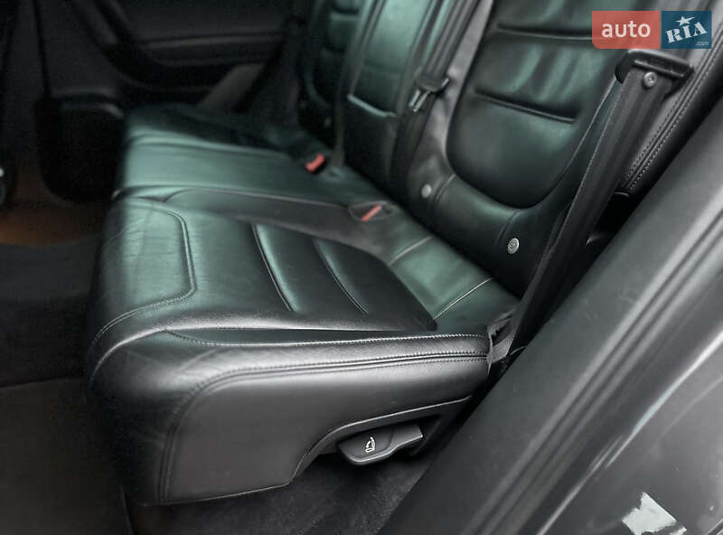 Внедорожник / Кроссовер Volkswagen Touareg 2011 в Владимире