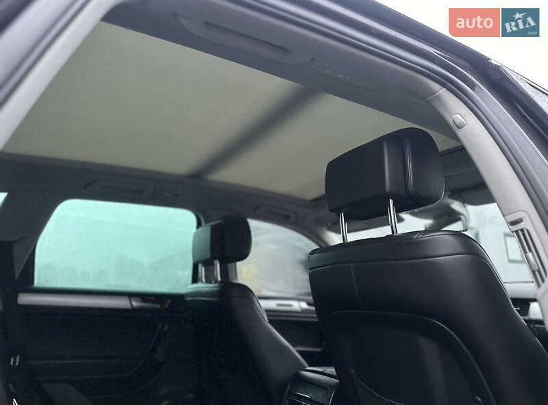 Внедорожник / Кроссовер Volkswagen Touareg 2011 в Владимире