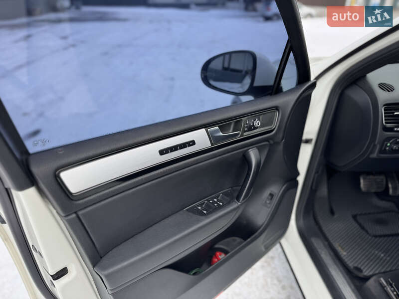 Внедорожник / Кроссовер Volkswagen Touareg 2011 в Виннице фото 28 Внедорожник / Кроссовер Volkswagen Touareg 2011 в Виннице