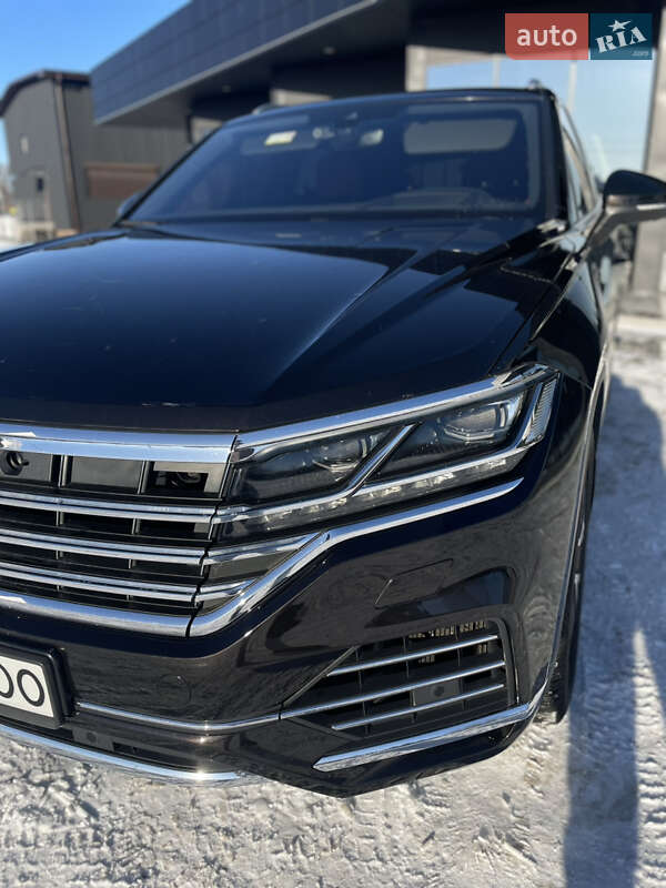 Позашляховик / Кросовер Volkswagen Touareg 2020 в Львові
