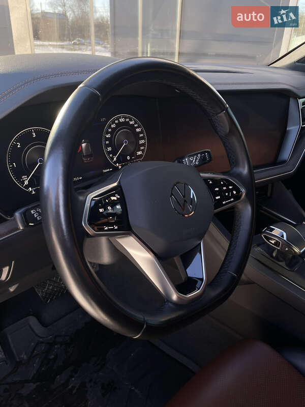 Позашляховик / Кросовер Volkswagen Touareg 2020 в Львові