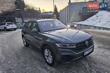Позашляховик / Кросовер Volkswagen Touareg 2020 в Львові