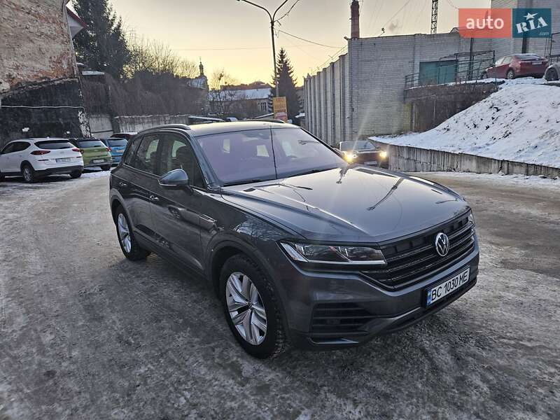 Внедорожник / Кроссовер Volkswagen Touareg 2020 в Львове
