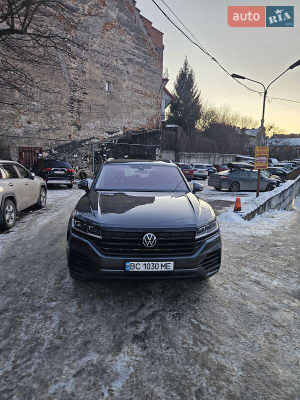 Внедорожник / Кроссовер Volkswagen Touareg 2020 в Львове