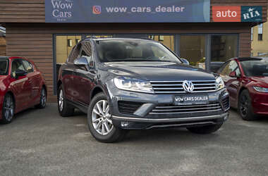 Позашляховик / Кросовер Volkswagen Touareg 2015 в Києві