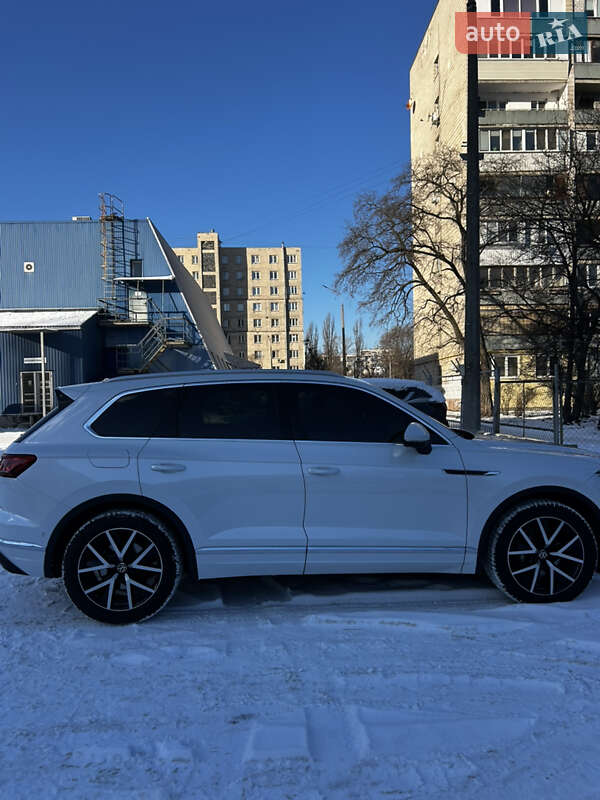 Внедорожник / Кроссовер Volkswagen Touareg 2021 в Киеве фото 4 Внедорожник / Кроссовер Volkswagen Touareg 2021 в Киеве
