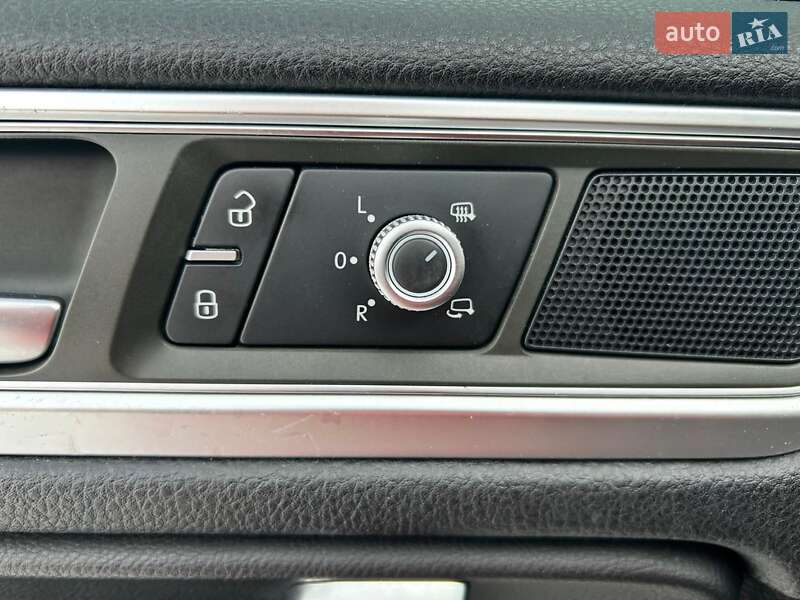Внедорожник / Кроссовер Volkswagen Touareg 2015 в Киеве фото 15 Внедорожник / Кроссовер Volkswagen Touareg 2015 в Киеве