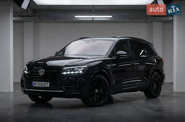 Внедорожник / Кроссовер Volkswagen Touareg 2019 в Киеве