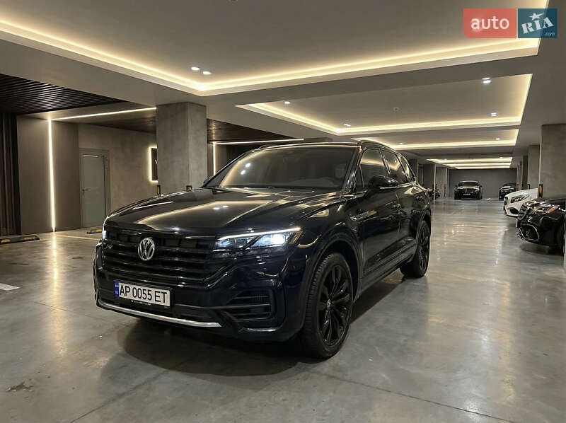 Внедорожник / Кроссовер Volkswagen Touareg 2019 в Киеве