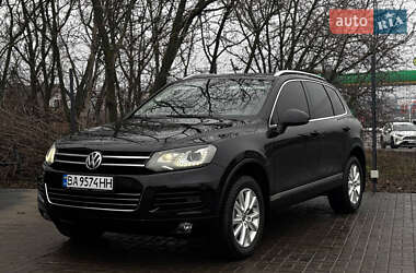 Внедорожник / Кроссовер Volkswagen Touareg 2011 в Кропивницком