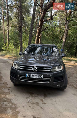 Внедорожник / Кроссовер Volkswagen Touareg 2011 в Великой Александровке