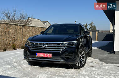 Позашляховик / Кросовер Volkswagen Touareg 2018 в Луцьку