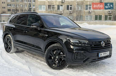 Внедорожник / Кроссовер Volkswagen Touareg 2023 в Киеве