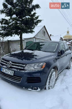 Внедорожник / Кроссовер Volkswagen Touareg 2013 в Нововолынске