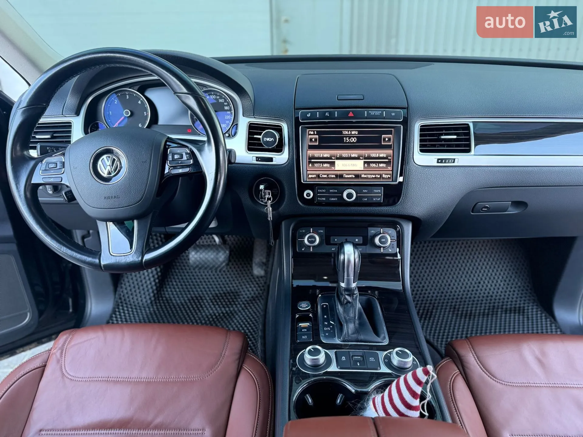 2015 Volkswagen Touareg - мініатюра 9