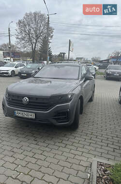 Позашляховик / Кросовер Volkswagen Touareg 2022 в Києві