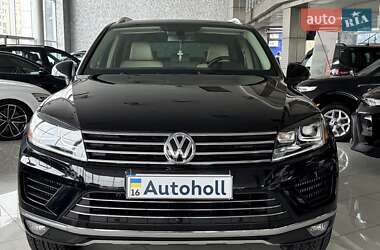 Позашляховик / Кросовер Volkswagen Touareg 2014 в Одесі