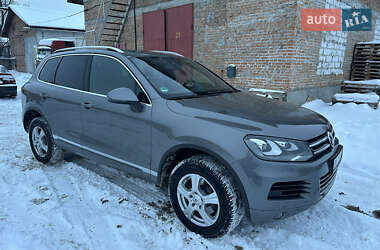 Внедорожник / Кроссовер Volkswagen Touareg 2014 в Хмельницком