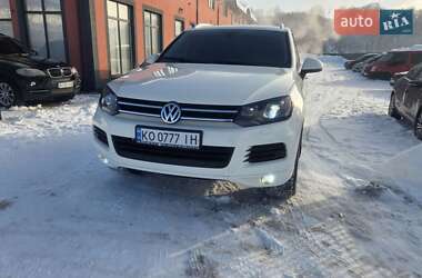 Внедорожник / Кроссовер Volkswagen Touareg 2011 в Тячеве