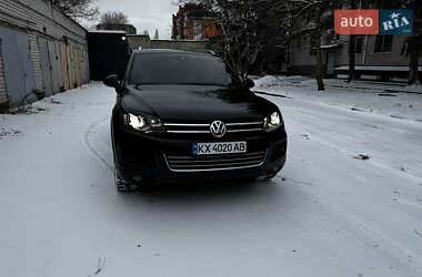 Внедорожник / Кроссовер Volkswagen Touareg 2013 в Кременчуге
