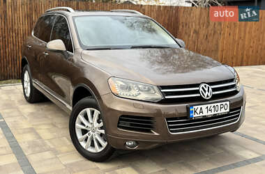 Позашляховик / Кросовер Volkswagen Touareg 2011 в Києві