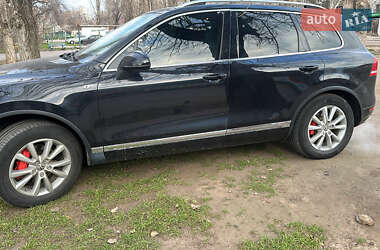 Внедорожник / Кроссовер Volkswagen Touareg 2011 в Николаеве