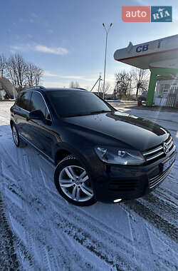 Внедорожник / Кроссовер Volkswagen Touareg 2011 в Миргороде