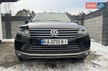 Позашляховик / Кросовер Volkswagen Touareg 2017 в Києві