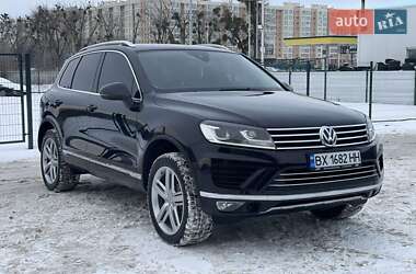 Позашляховик / Кросовер Volkswagen Touareg 2014 в Києві