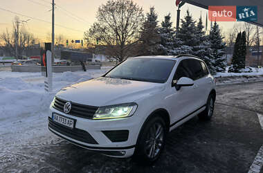 Внедорожник / Кроссовер Volkswagen Touareg 2017 в Киеве