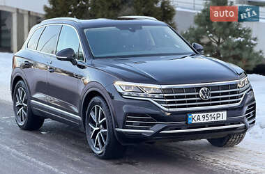 Внедорожник / Кроссовер Volkswagen Touareg 2020 в Киеве
